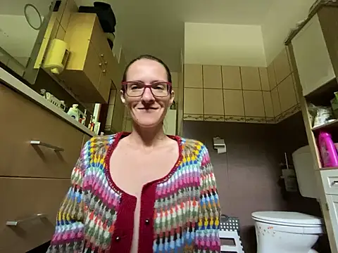 Milky hairy mommy online show from 04/22/26, 11:01