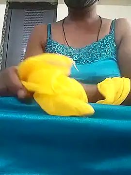 Snapshot of Tamil--Rani chatting on 01/06/25, 06:03 Tamil--Rani online show from 01/06/25, 06:03