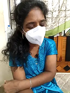 Snapshot of Tamil--Rani chatting on 02/02/25, 12:46 Tamil--Rani online show from 02/02/25, 12:46