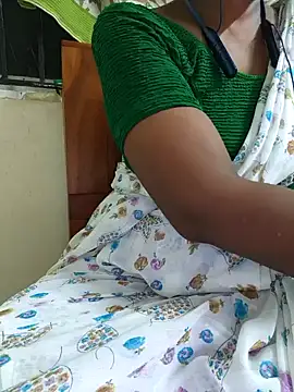 Snapshot of Tamil--Rani chatting on 02/14/25, 07:54 Tamil--Rani online show from 02/14/25, 07:54