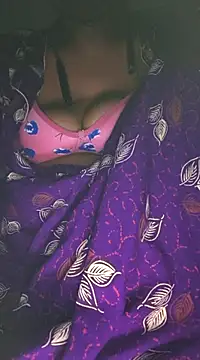 Snapshot of Tamil--Rani chatting on 02/15/25, 07:06 Tamil--Rani online show from 02/15/25, 07:06