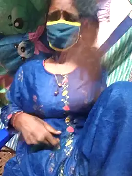 Snapshot of Tamil--Rani chatting on 09/13/25, 03:34 Tamil--Rani online show from 09/13/25, 03:34