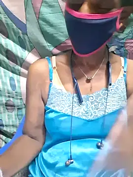 Snapshot of Tamil--Rani chatting on 10/30/25, 01:56 Tamil--Rani online show from 10/30/25, 01:56