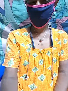 Snapshot of Tamil--Rani chatting on 10/31/25, 01:34 Tamil--Rani online show from 10/31/25, 01:34