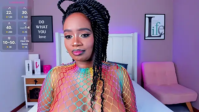 Britanymooree online show from 12/03/25, 07:56