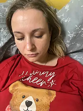 Snapshot of OlgaBuzzz chatting on 03/10/25, 01:54 OlgaBuzzz online show from 03/10/25, 01:54