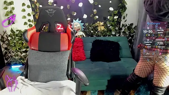 cocochanell6666 online show from 11/25/25, 08:03