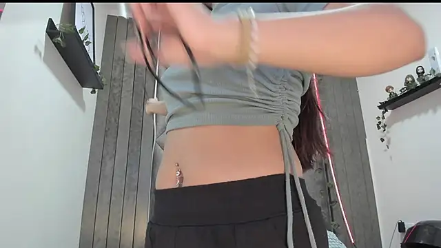 AbbyWathson online show from 11/10/25, 07:35