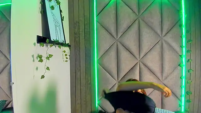 AbbyWathson online show from 04/29/26, 11:47