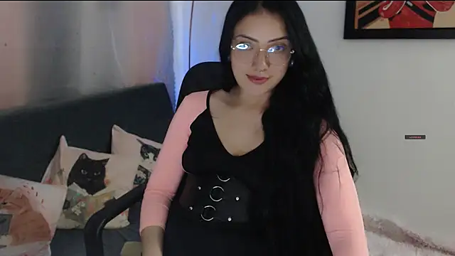 Snapshot of Suzanne_abbey chatting on 04/24/26, 11:51 Suzanne abbey online show from 04/24/26, 11:51