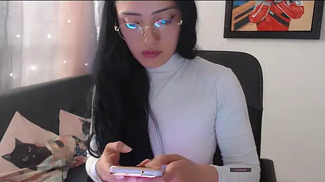 Snapshot of Suzanne_abbey chatting on 04/29/26, 10:05 Suzanne abbey online show from 04/29/26, 10:05