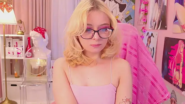 Coconut Mia online show from 12/18/24, 09:08