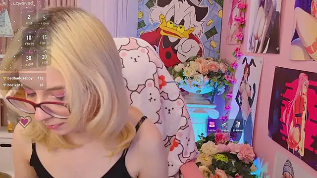 Coconut Mia online show from 12/20/24, 12:19