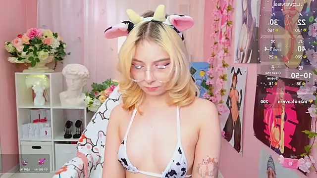 Coconut Mia online show from 01/15/25, 08:48