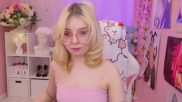 Coconut Mia online show from 01/24/25, 09:47