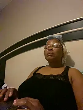 Nomthie online show from 03/15/25, 06:54