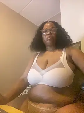 Nomthie online show from 09/17/25, 07:37