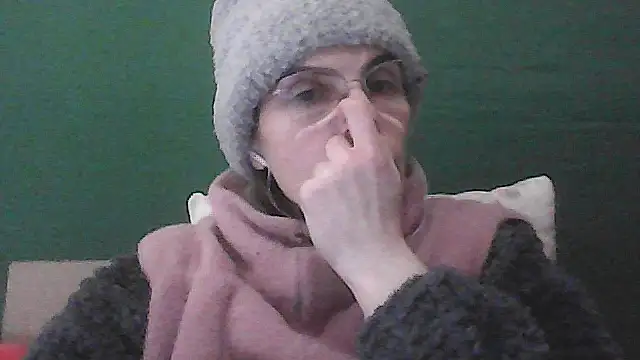 Snapshot of Musical__fantasy chatting on 12/15/25, 07:51 Musical fantasy online show from 12/15/25, 07:51