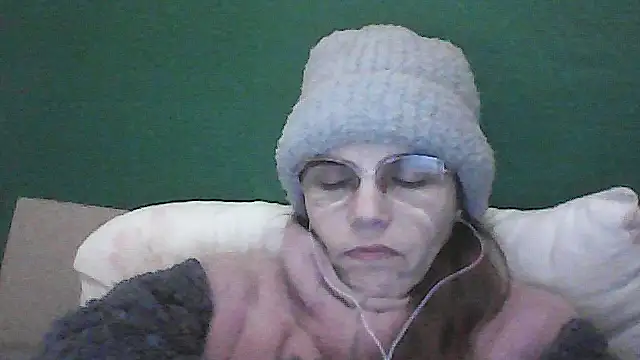 Snapshot of Musical__fantasy chatting on 12/17/25, 11:33 Musical fantasy online show from 12/17/25, 11:33