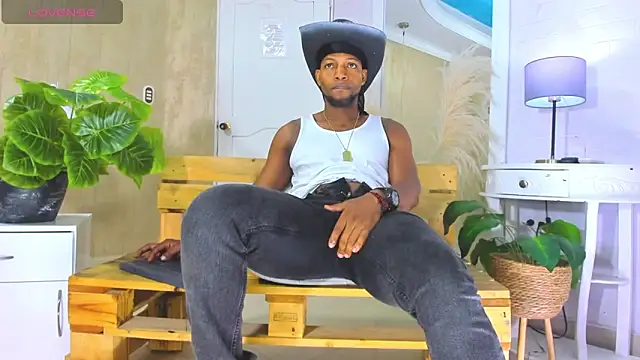 RicoBrown777  online show from 06/12/26, 04:11