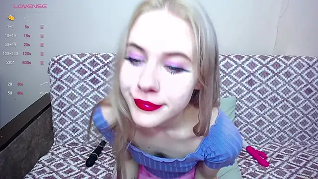 Snapshot of Olivia_Graceee chatting on 12/21/24, 08:39 Olivia Graceee online show from 12/21/24, 08:39