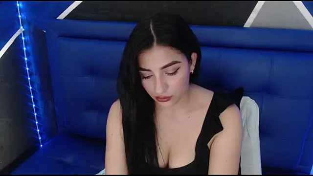 cherry modelx  online show from 10/11/25, 09:24