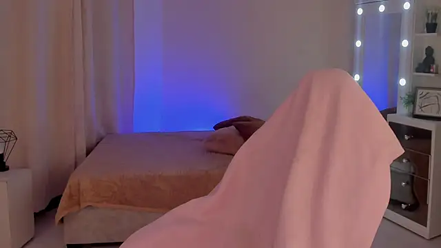 Snapshot of SavannahWildee chatting on 01/22/25, 08:28 SavannahWildee online show from 01/22/25, 08:28