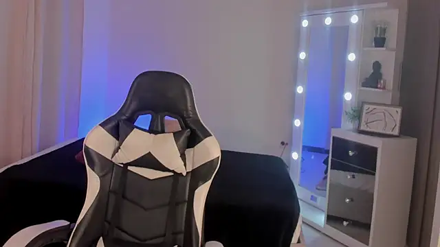 Snapshot of SavannahWildee chatting on 01/29/25, 02:21 SavannahWildee online show from 01/29/25, 02:21