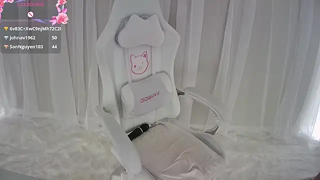 Snapshot of PorchaPlay chatting on 03/07/25, 06:02 PorchaPlay online show from 03/07/25, 06:02