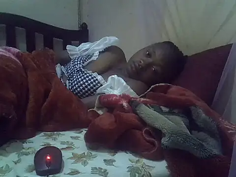 Snapshot of Amanda255 chatting on 09/15/25, 04:01 Amanda255 online show from 09/15/25, 04:01