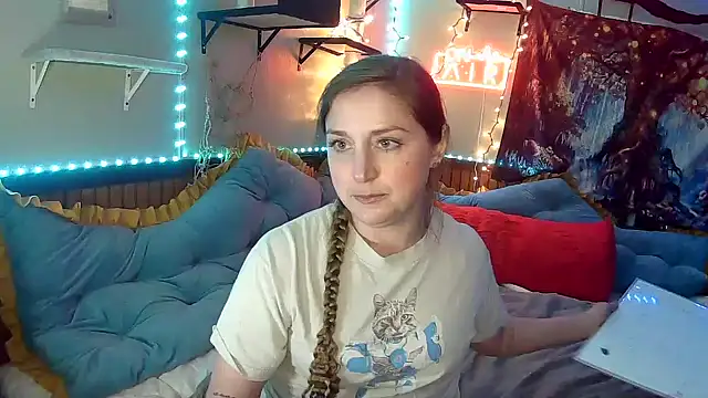 Snapshot of mirannacult chatting on 12/15/24, 07:46 mirannacult online show from 12/15/24, 07:46