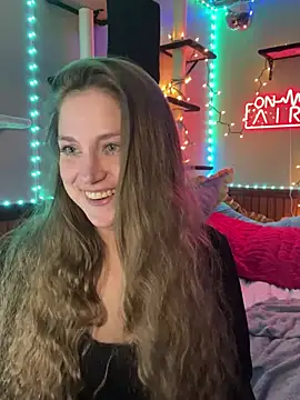 Snapshot of mirannacult chatting on 12/15/24, 10:50 mirannacult online show from 12/15/24, 10:50