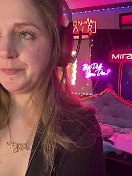 Snapshot of mirannacult chatting on 12/23/24, 08:14 mirannacult online show from 12/23/24, 08:14