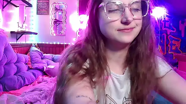 Snapshot of mirannacult chatting on 01/07/25, 12:13 mirannacult online show from 01/07/25, 12:13