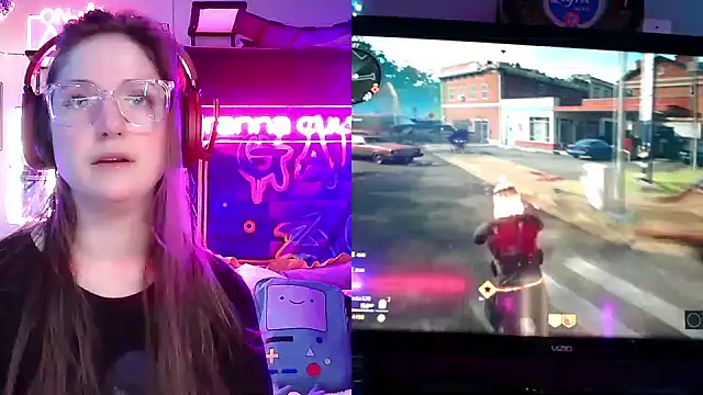 Snapshot of mirannacult chatting on 01/10/25, 06:53 mirannacult online show from 01/10/25, 06:53