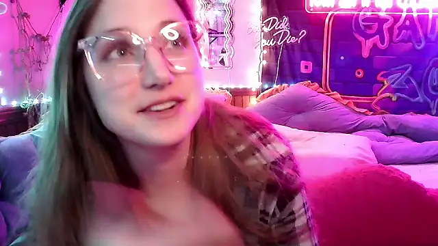 Snapshot of mirannacult chatting on 01/15/25, 11:32 mirannacult online show from 01/15/25, 11:32