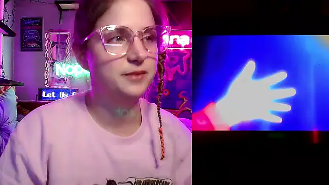 Snapshot of mirannacult chatting on 01/30/25, 01:22 mirannacult online show from 01/30/25, 01:22