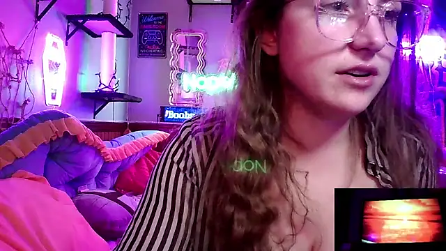 Snapshot of mirannacult chatting on 02/02/25, 12:19 mirannacult online show from 02/02/25, 12:19