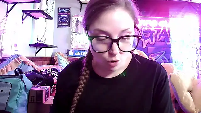 Snapshot of mirannacult chatting on 02/08/25, 04:25 mirannacult online show from 02/08/25, 04:25