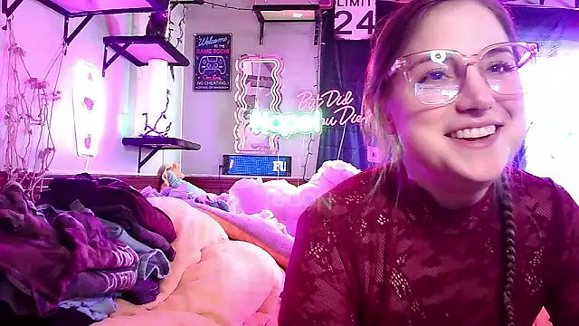 Snapshot of mirannacult chatting on 02/10/25, 07:49 mirannacult online show from 02/10/25, 07:49