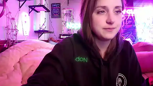 Snapshot of mirannacult chatting on 02/27/25, 07:34 mirannacult online show from 02/27/25, 07:34