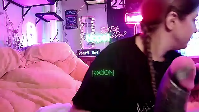 Snapshot of mirannacult chatting on 02/27/25, 06:53 mirannacult online show from 02/27/25, 06:53