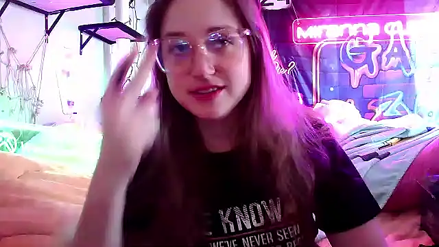 Snapshot of mirannacult chatting on 03/10/25, 03:09 mirannacult online show from 03/10/25, 03:09