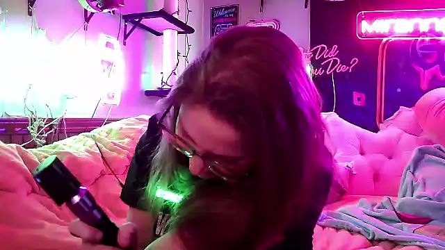 Snapshot of mirannacult chatting on 03/11/25, 12:33 mirannacult online show from 03/11/25, 12:33