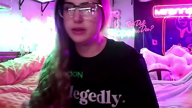 Snapshot of mirannacult chatting on 03/12/25, 03:57 mirannacult online show from 03/12/25, 03:57