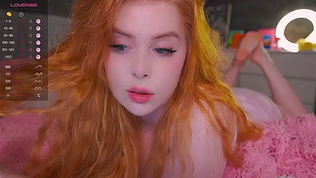 RedHotVixen0 online show from 11/03/25, 11:59