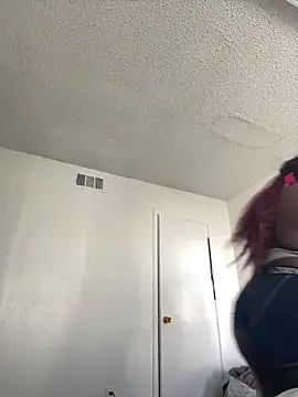 LillShayy online show from 10/11/25, 02:37