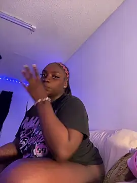 Snapshot of LillShayy chatting on 03/27/26, 03:01 LillShayy online show from 03/27/26, 03:01