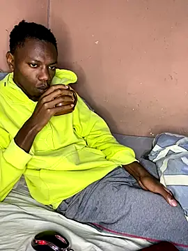 Snapshot of fireboyafrica chatting on 09/30/25, 12:15 fireboyafrica online show from 09/30/25, 12:15