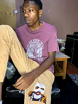 Snapshot of fireboyafrica chatting on 10/14/25, 07:20 fireboyafrica online show from 10/14/25, 07:20